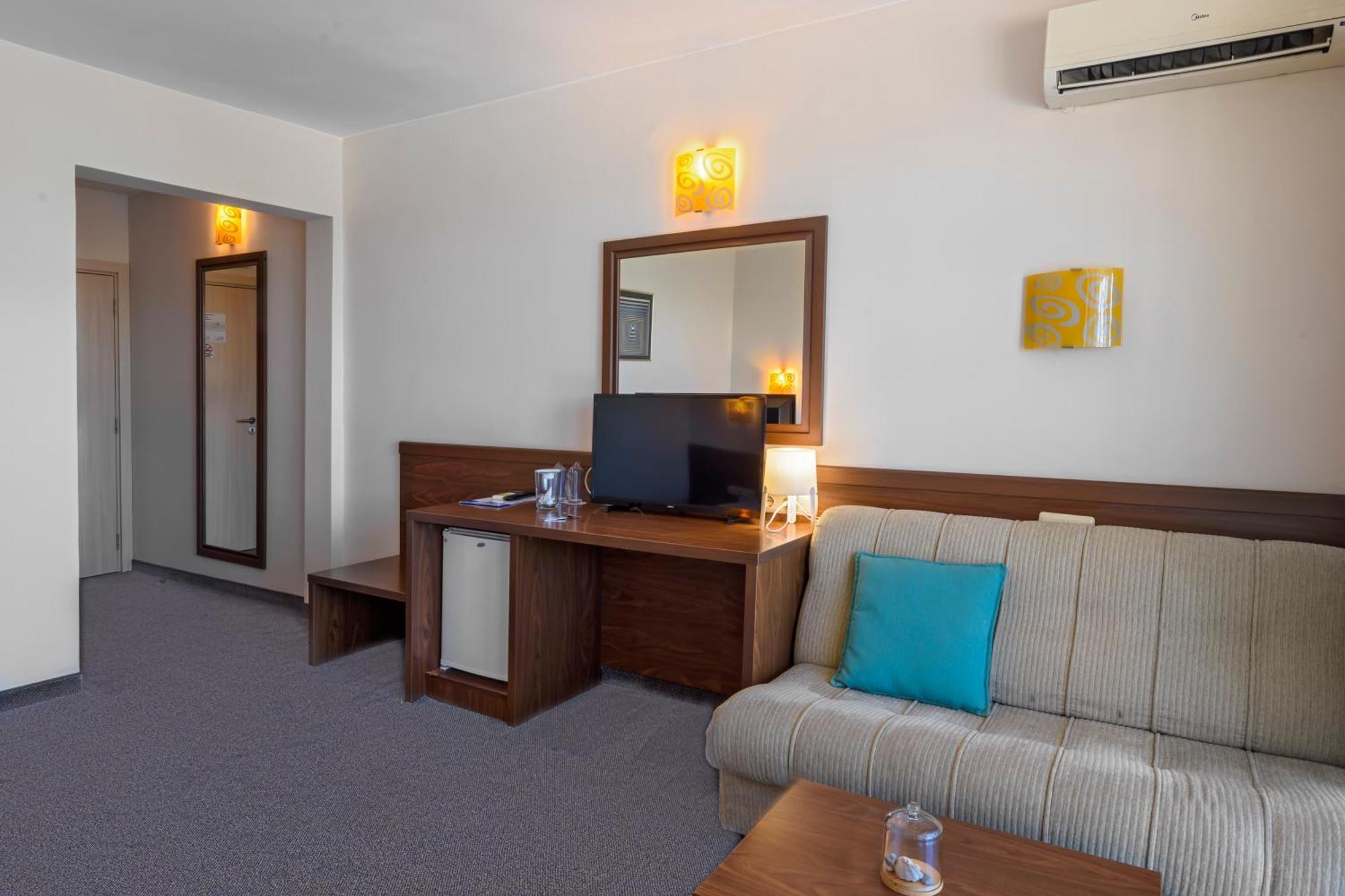 Hotel Glarus Beach Sunny Beach Exterior foto